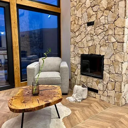 Villa Mount Log