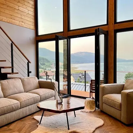 Mount Log Villa *