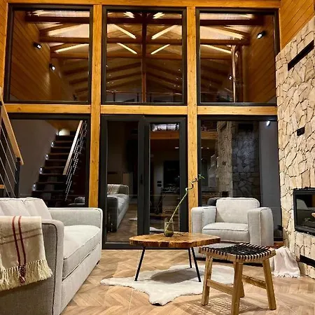 Villa Mount Log *