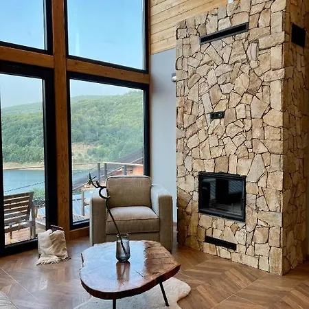Mount Log Villa *